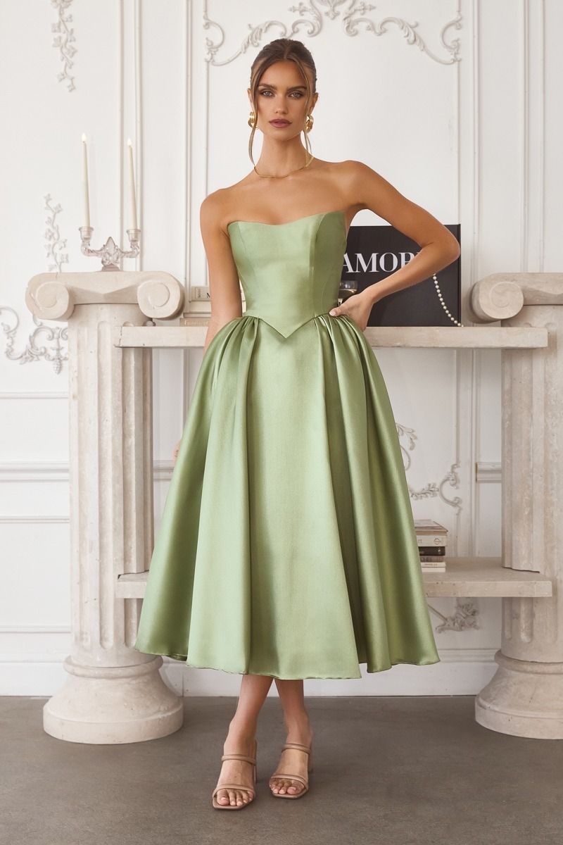 STRAPLESS FIT AND FLARE MIDI TEA LENGTH DRESS BY AMORIS T822
