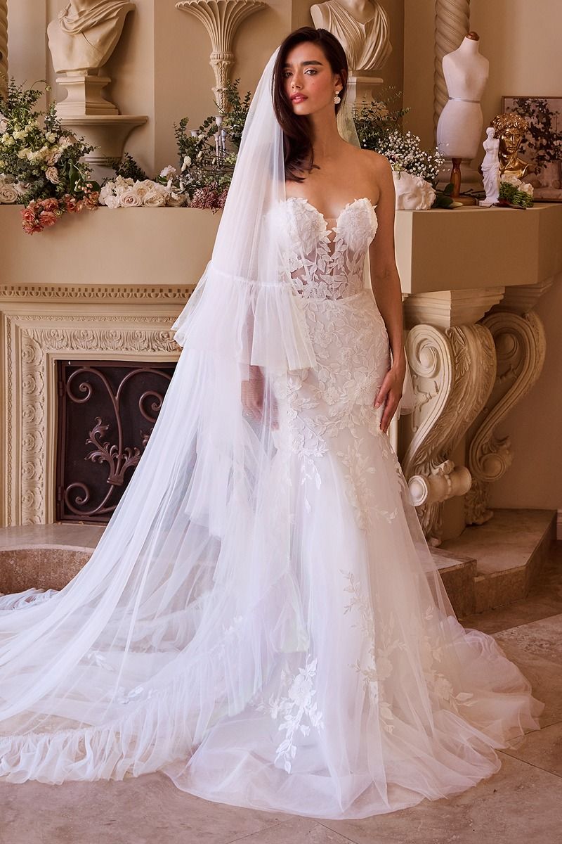Couture Ruffle Edge 2-Tier Veil by Ladivine V011 Couture Ruffle Edge 2-Tier Veil by Ladivine V011