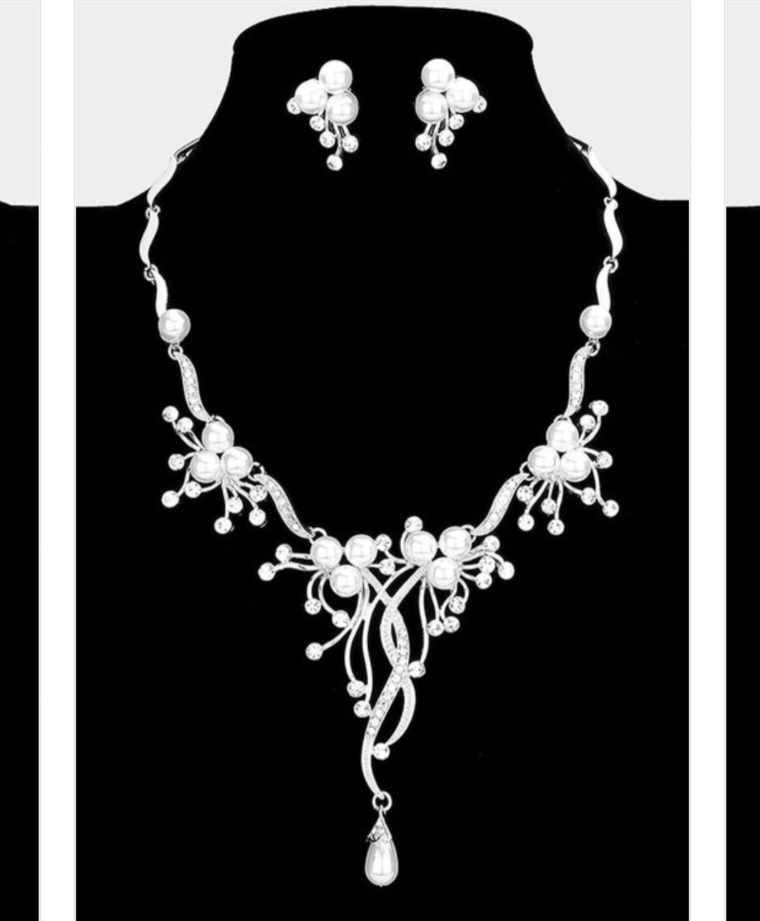 2Pcs Flower, Leaf & Pearl Necklace Set